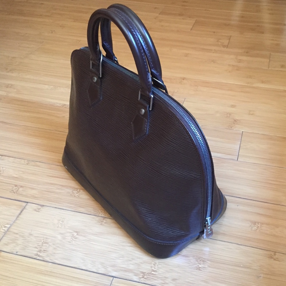 Louis Vuitton Alma brown leather